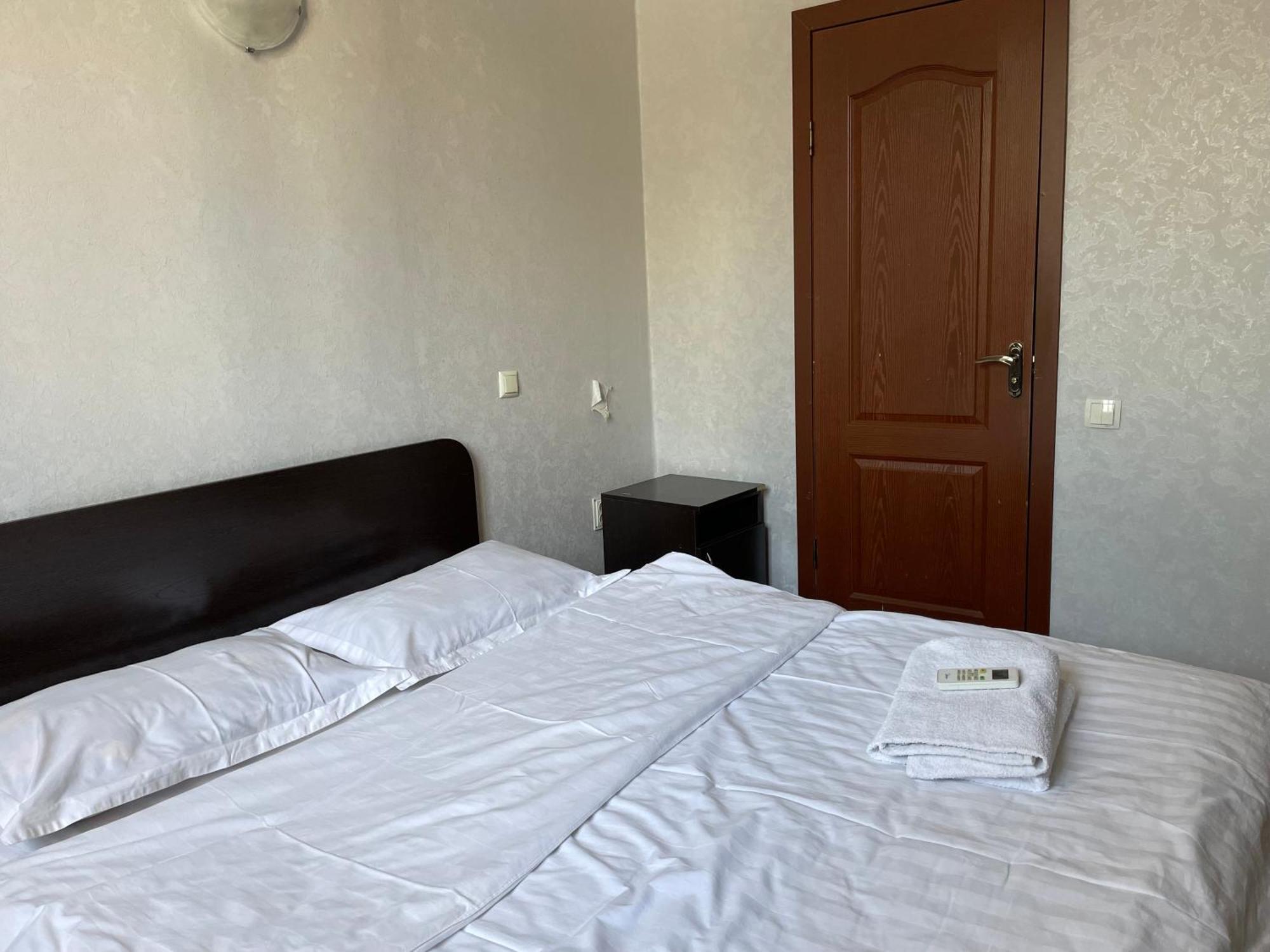 Fiveseasons Vandrehjem Almaty Eksteriør billede