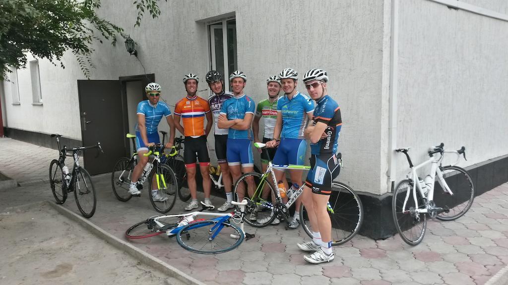 Fiveseasons Vandrehjem Almaty Eksteriør billede